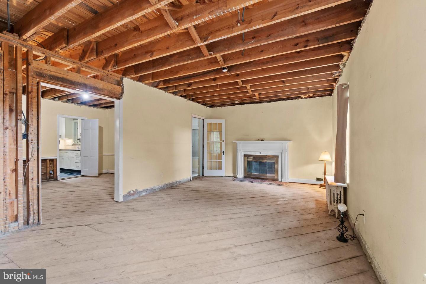 6015 BROAD BRANCH RD NW, WASHINGTON, District Of Columbia 20015, 3 Bedrooms Bedrooms, ,2 BathroomsBathrooms,Residential,For sale,6015 BROAD BRANCH RD NW,DCDC2213654 MLS # DCDC2213654