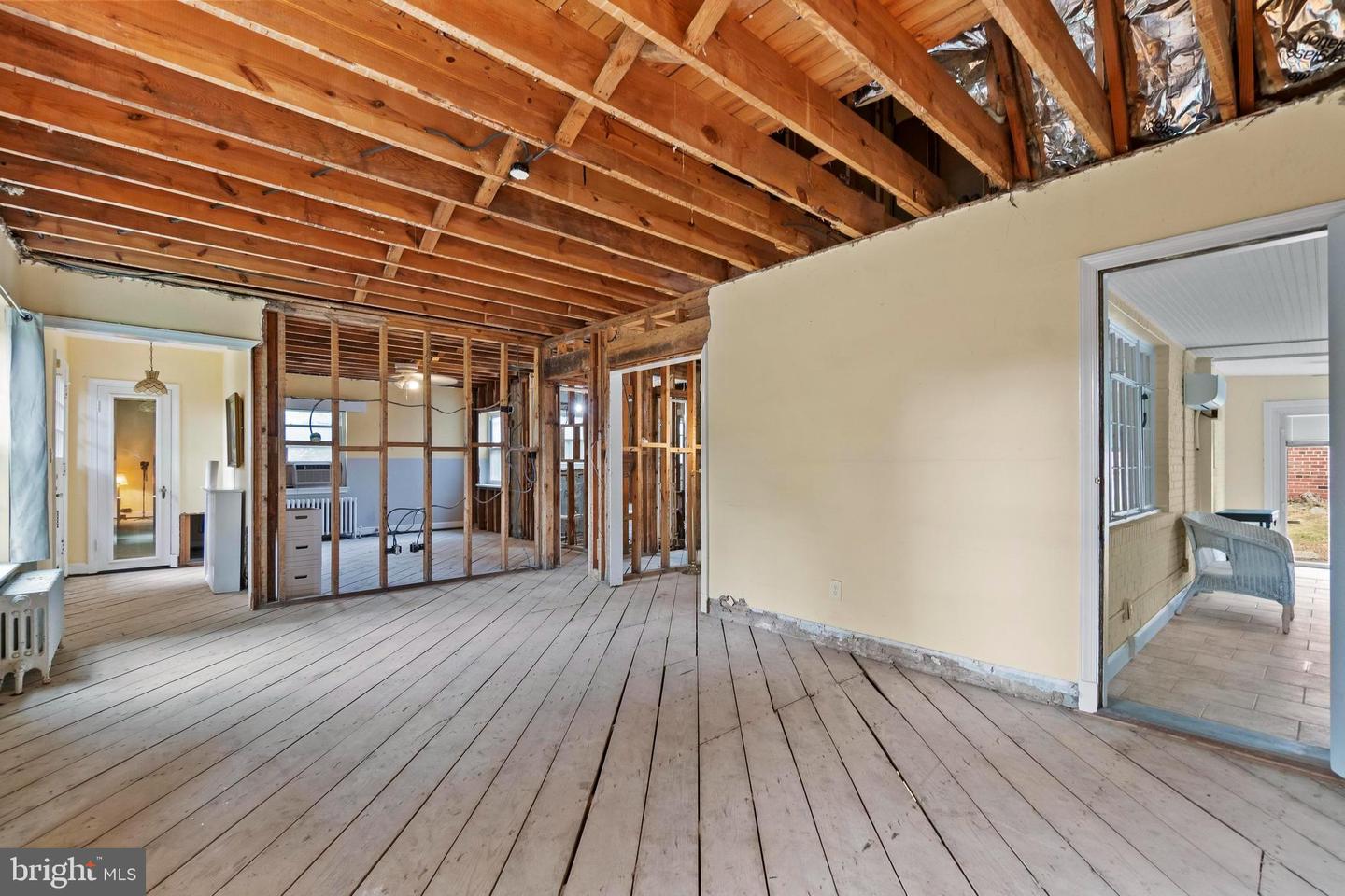6015 BROAD BRANCH RD NW, WASHINGTON, District Of Columbia 20015, 3 Bedrooms Bedrooms, ,2 BathroomsBathrooms,Residential,For sale,6015 BROAD BRANCH RD NW,DCDC2213654 MLS # DCDC2213654