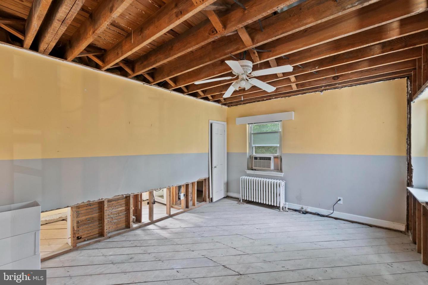 6015 BROAD BRANCH RD NW, WASHINGTON, District Of Columbia 20015, 3 Bedrooms Bedrooms, ,2 BathroomsBathrooms,Residential,For sale,6015 BROAD BRANCH RD NW,DCDC2213654 MLS # DCDC2213654