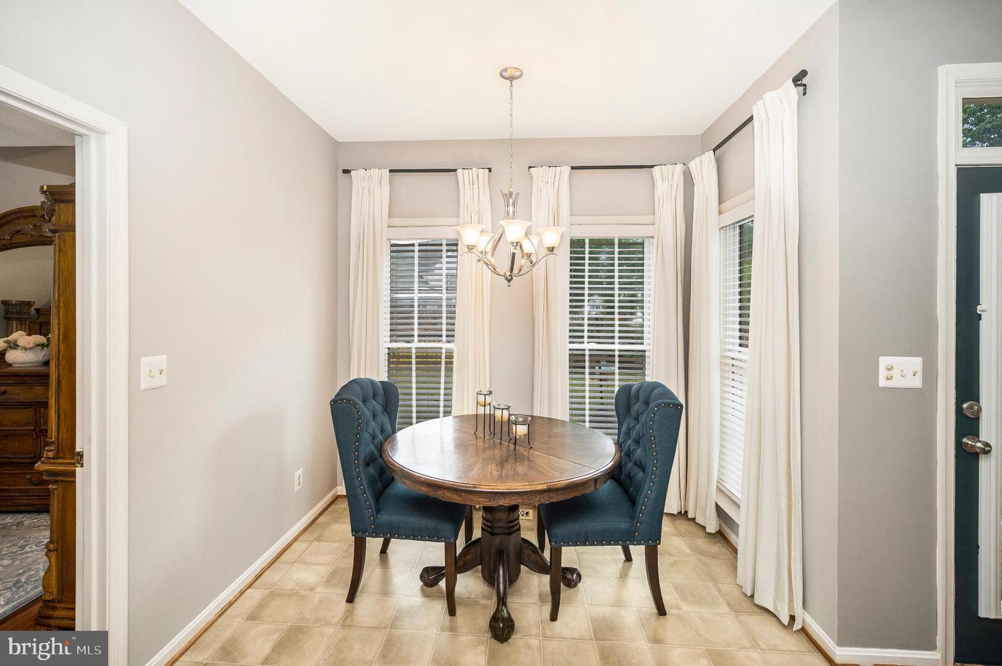 3812 WINDING HOLLOW DR, FREDERICKSBURG, Virginia 22408, 3 Bedrooms Bedrooms, 5 Rooms Rooms,2 BathroomsBathrooms,Residential,For sale,3812 WINDING HOLLOW DR,VASP2035232 MLS # VASP2035232