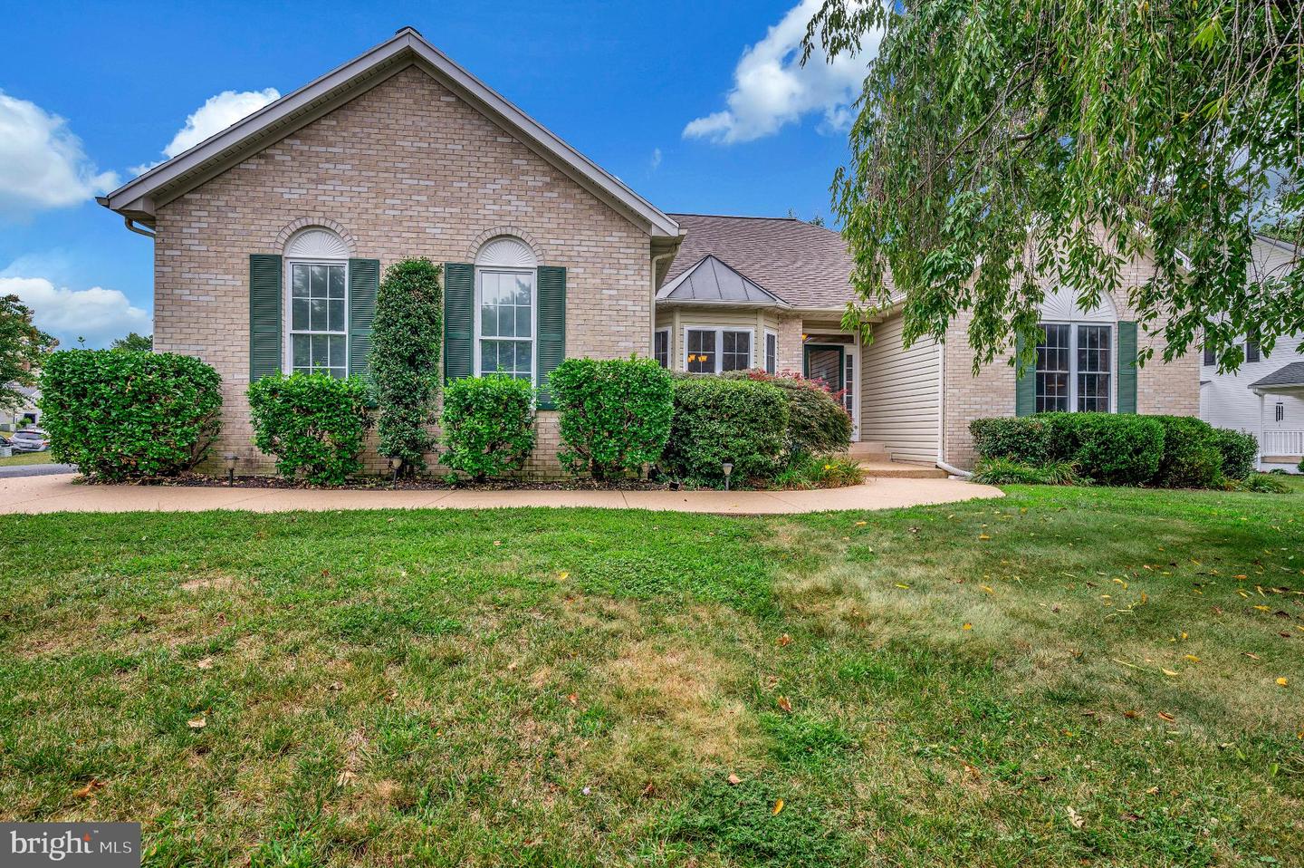 3812 WINDING HOLLOW DR, FREDERICKSBURG, Virginia 22408, 3 Bedrooms Bedrooms, 5 Rooms Rooms,2 BathroomsBathrooms,Residential,For sale,3812 WINDING HOLLOW DR,VASP2035232 MLS # VASP2035232