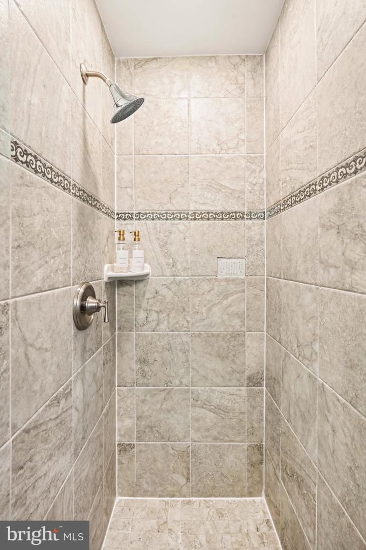 621 S SAINT ASAPH ST, ALEXANDRIA, Virginia 22314, 4 Bedrooms Bedrooms, ,2 BathroomsBathrooms,Residential,For sale,621 S SAINT ASAPH ST,VAAX2048238 MLS # VAAX2048238