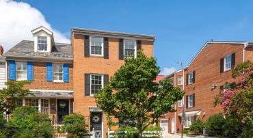 621 S SAINT ASAPH ST, ALEXANDRIA, Virginia 22314, 4 Bedrooms Bedrooms, ,2 BathroomsBathrooms,Residential,For sale,621 S SAINT ASAPH ST,VAAX2048238 MLS # VAAX2048238