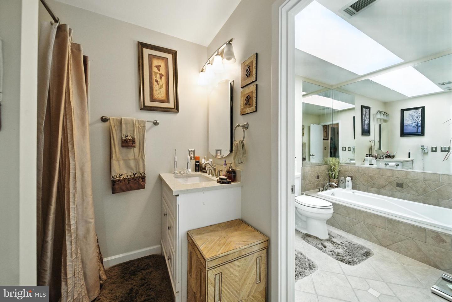 2213 CEDAR COVE CT, RESTON, Virginia 20191, 3 Bedrooms Bedrooms, ,2 BathroomsBathrooms,Residential,For sale,2213 CEDAR COVE CT,VAFX2259538 MLS # VAFX2259538