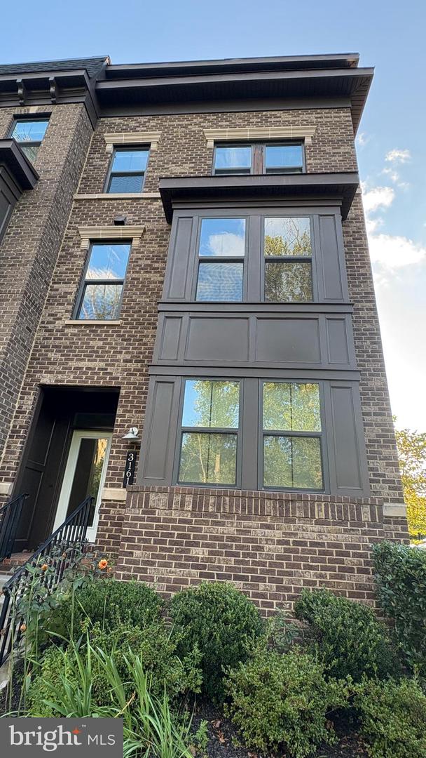 3161 VIRGINIA BLUEBELL CT, FAIRFAX, Virginia 22031, 4 Bedrooms Bedrooms, ,3 BathroomsBathrooms,Residential,For sale,3161 VIRGINIA BLUEBELL CT,VAFX2259550 MLS # VAFX2259550