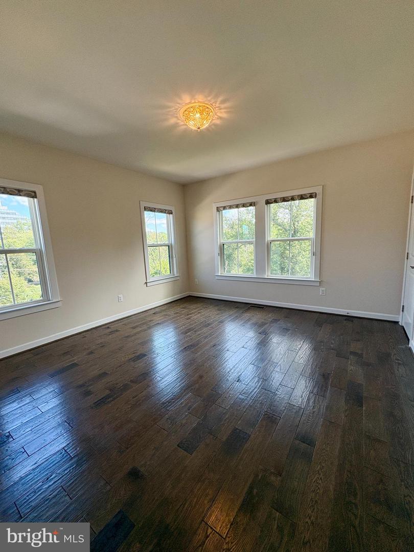 3161 VIRGINIA BLUEBELL CT, FAIRFAX, Virginia 22031, 4 Bedrooms Bedrooms, ,3 BathroomsBathrooms,Residential,For sale,3161 VIRGINIA BLUEBELL CT,VAFX2259550 MLS # VAFX2259550