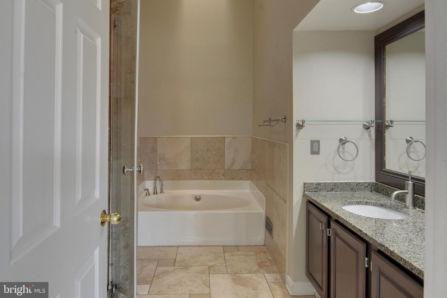 5155 WOODFIELD DR, CENTREVILLE, Virginia 20120, 3 Bedrooms Bedrooms, ,2 BathroomsBathrooms,Residential,For sale,5155 WOODFIELD DR,VAFX2259572 MLS # VAFX2259572