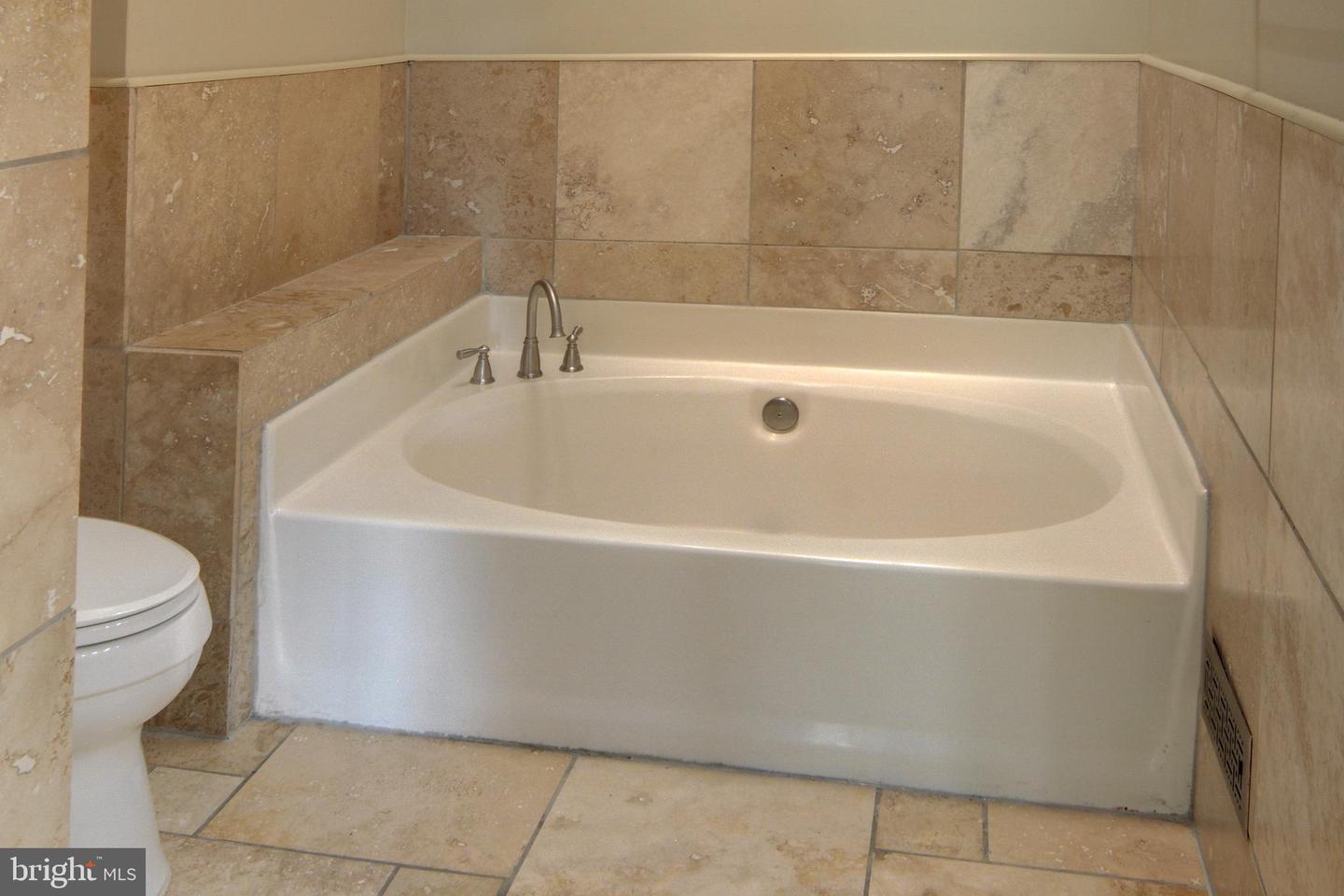 5155 WOODFIELD DR, CENTREVILLE, Virginia 20120, 3 Bedrooms Bedrooms, ,2 BathroomsBathrooms,Residential,For sale,5155 WOODFIELD DR,VAFX2259572 MLS # VAFX2259572