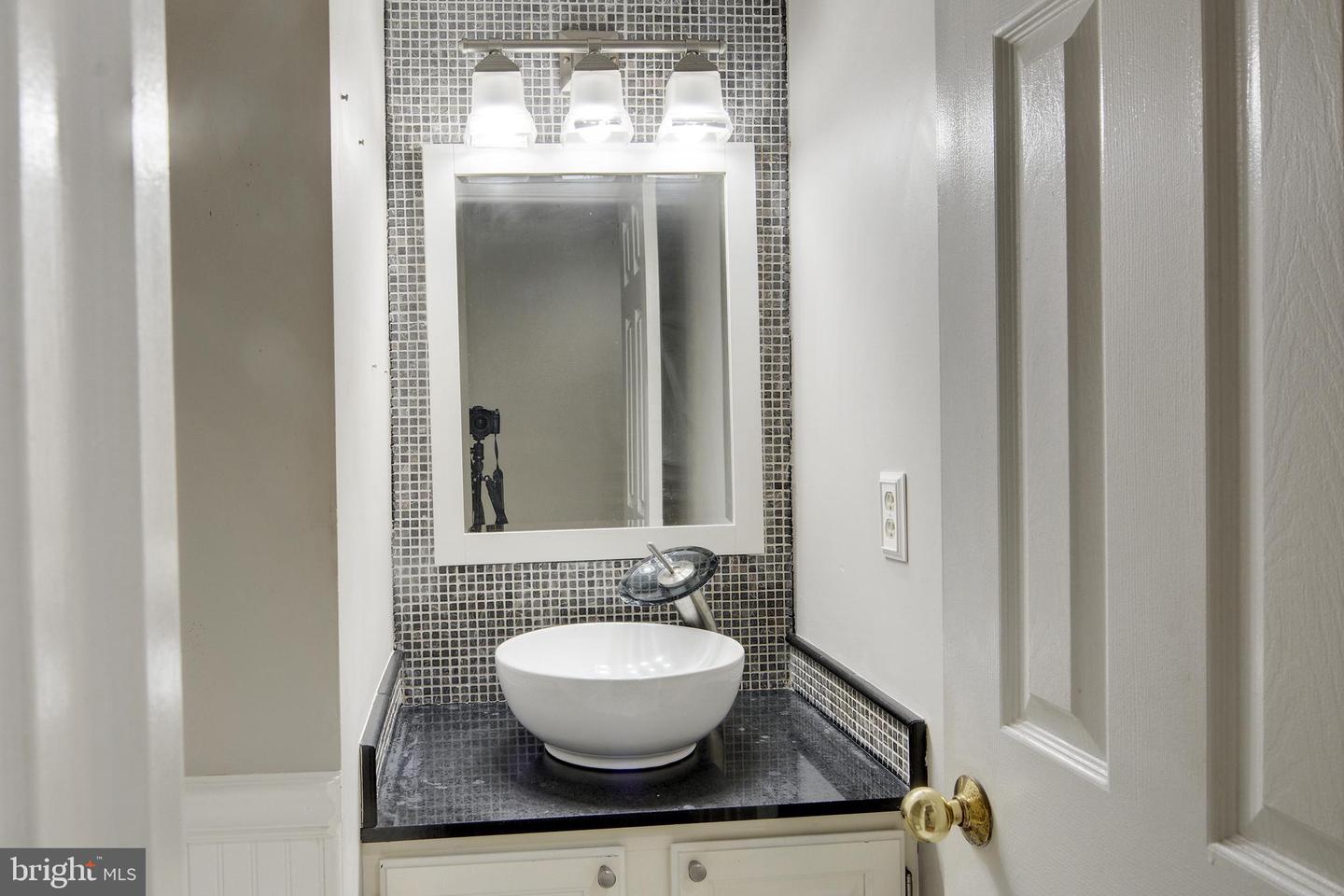 5155 WOODFIELD DR, CENTREVILLE, Virginia 20120, 3 Bedrooms Bedrooms, ,2 BathroomsBathrooms,Residential,For sale,5155 WOODFIELD DR,VAFX2259572 MLS # VAFX2259572