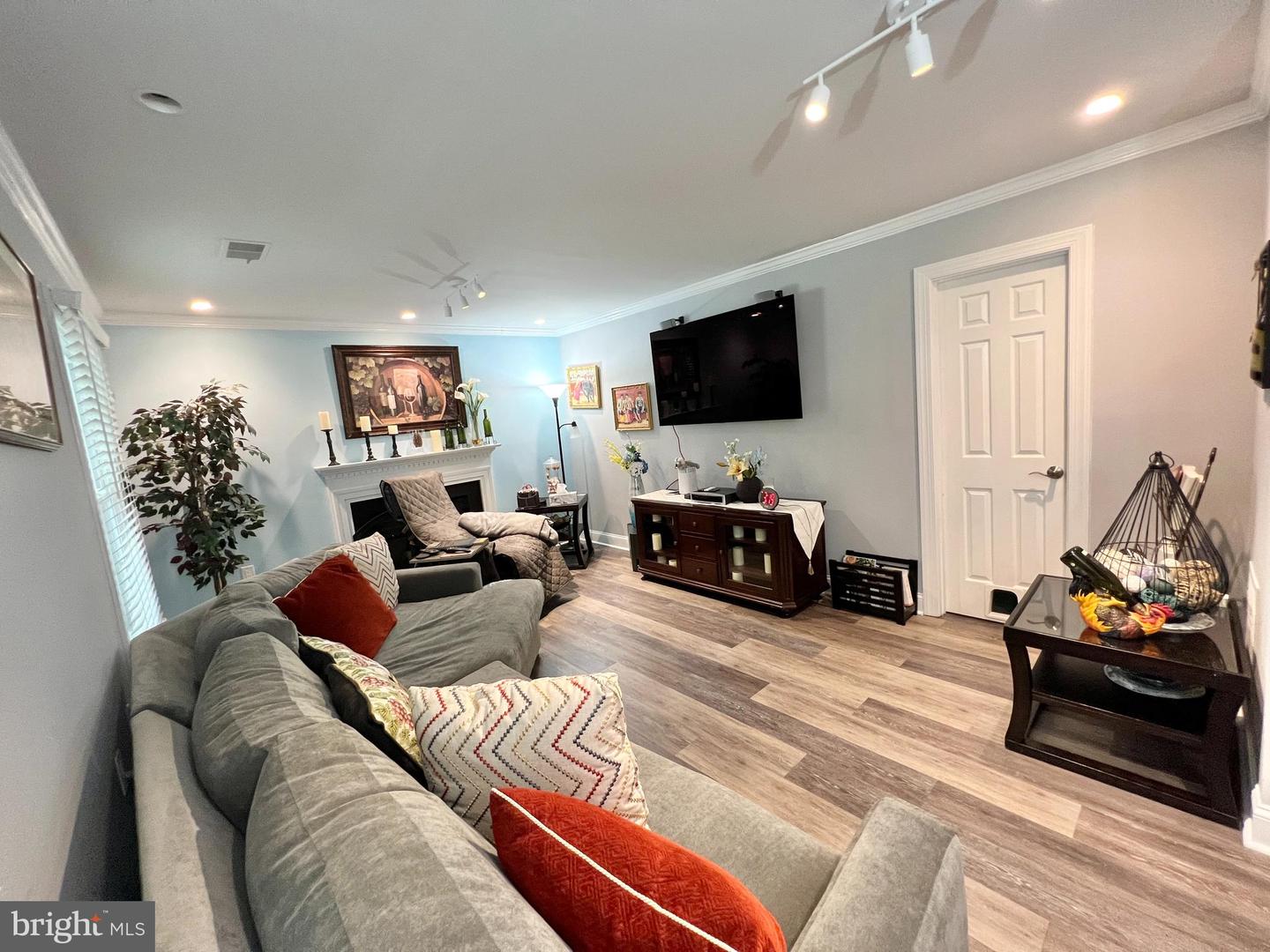 13501 KING CHARLES DR, CHANTILLY, Virginia 20151, 3 Bedrooms Bedrooms, ,2 BathroomsBathrooms,Residential,For sale,13501 KING CHARLES DR,VAFX2259676 MLS # VAFX2259676