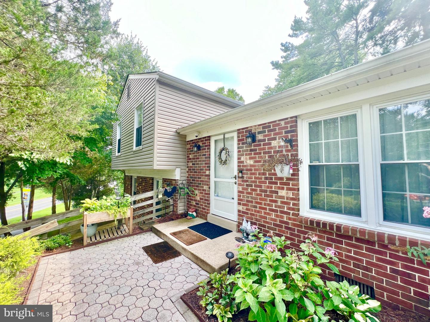 13501 KING CHARLES DR, CHANTILLY, Virginia 20151, 3 Bedrooms Bedrooms, ,2 BathroomsBathrooms,Residential,For sale,13501 KING CHARLES DR,VAFX2259676 MLS # VAFX2259676