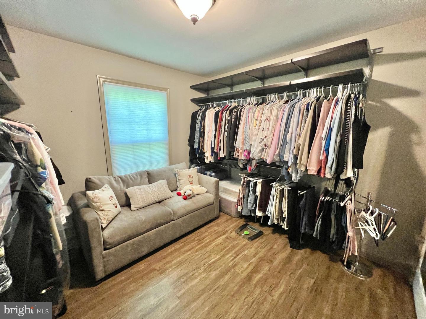 13501 KING CHARLES DR, CHANTILLY, Virginia 20151, 3 Bedrooms Bedrooms, ,2 BathroomsBathrooms,Residential,For sale,13501 KING CHARLES DR,VAFX2259676 MLS # VAFX2259676