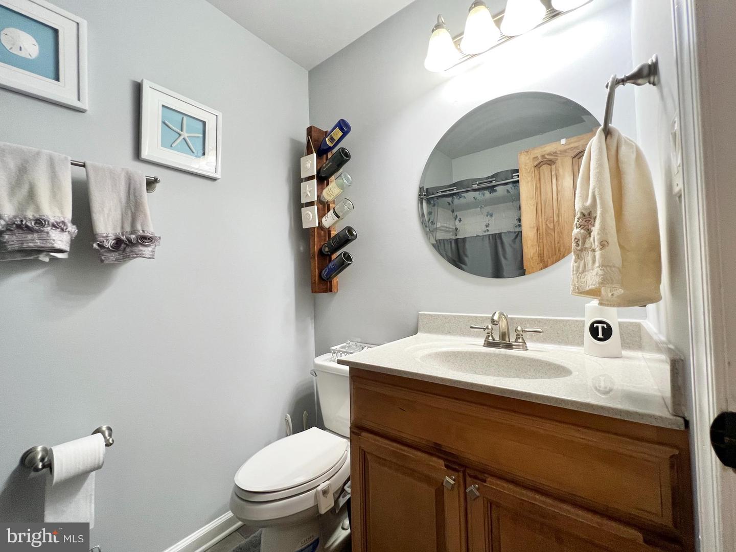 13501 KING CHARLES DR, CHANTILLY, Virginia 20151, 3 Bedrooms Bedrooms, ,2 BathroomsBathrooms,Residential,For sale,13501 KING CHARLES DR,VAFX2259676 MLS # VAFX2259676