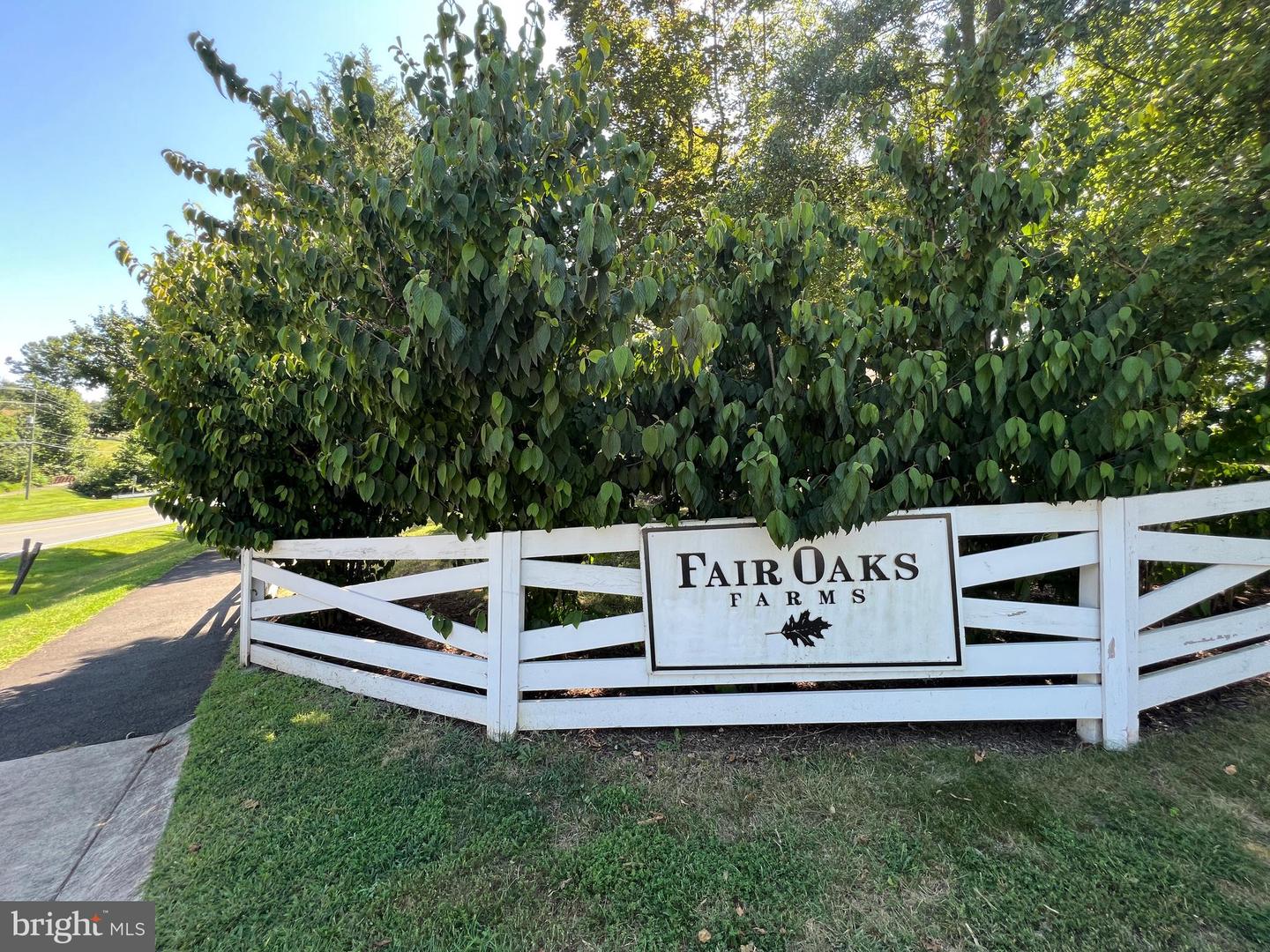 13501 KING CHARLES DR, CHANTILLY, Virginia 20151, 3 Bedrooms Bedrooms, ,2 BathroomsBathrooms,Residential,For sale,13501 KING CHARLES DR,VAFX2259676 MLS # VAFX2259676