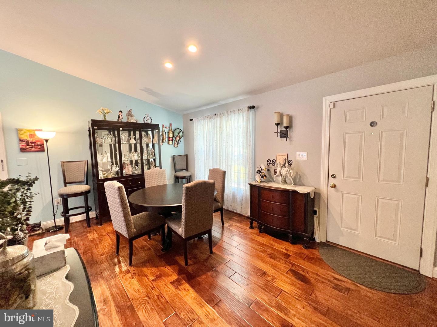 13501 KING CHARLES DR, CHANTILLY, Virginia 20151, 3 Bedrooms Bedrooms, ,2 BathroomsBathrooms,Residential,For sale,13501 KING CHARLES DR,VAFX2259676 MLS # VAFX2259676