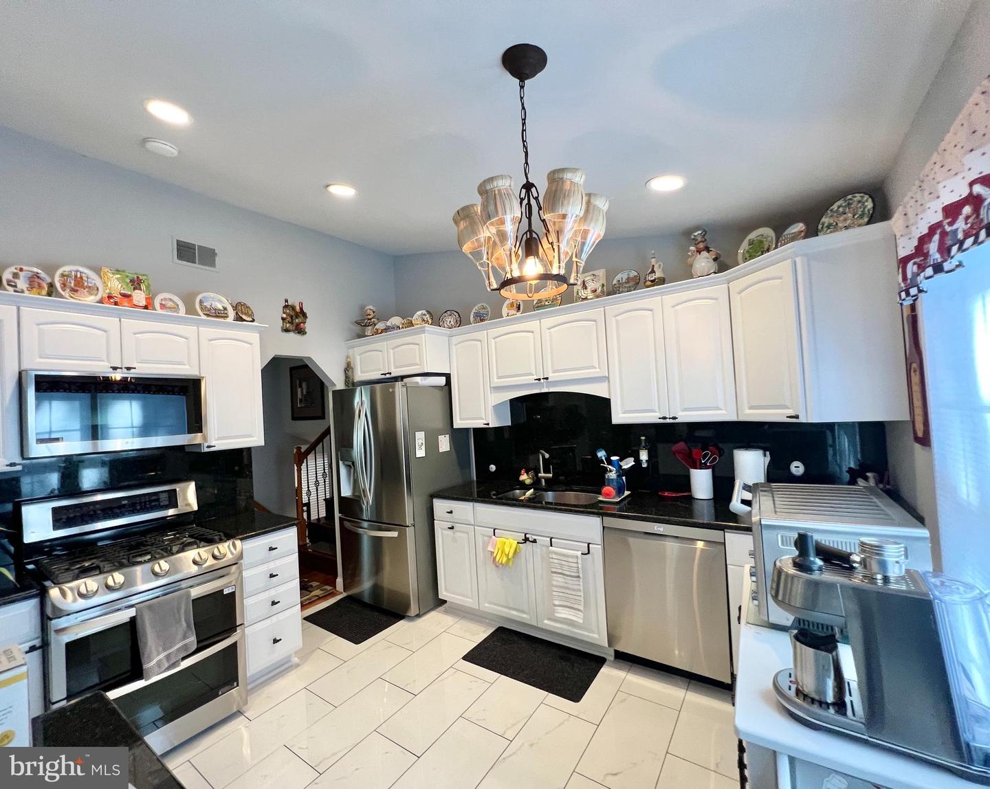 13501 KING CHARLES DR, CHANTILLY, Virginia 20151, 3 Bedrooms Bedrooms, ,2 BathroomsBathrooms,Residential,For sale,13501 KING CHARLES DR,VAFX2259676 MLS # VAFX2259676