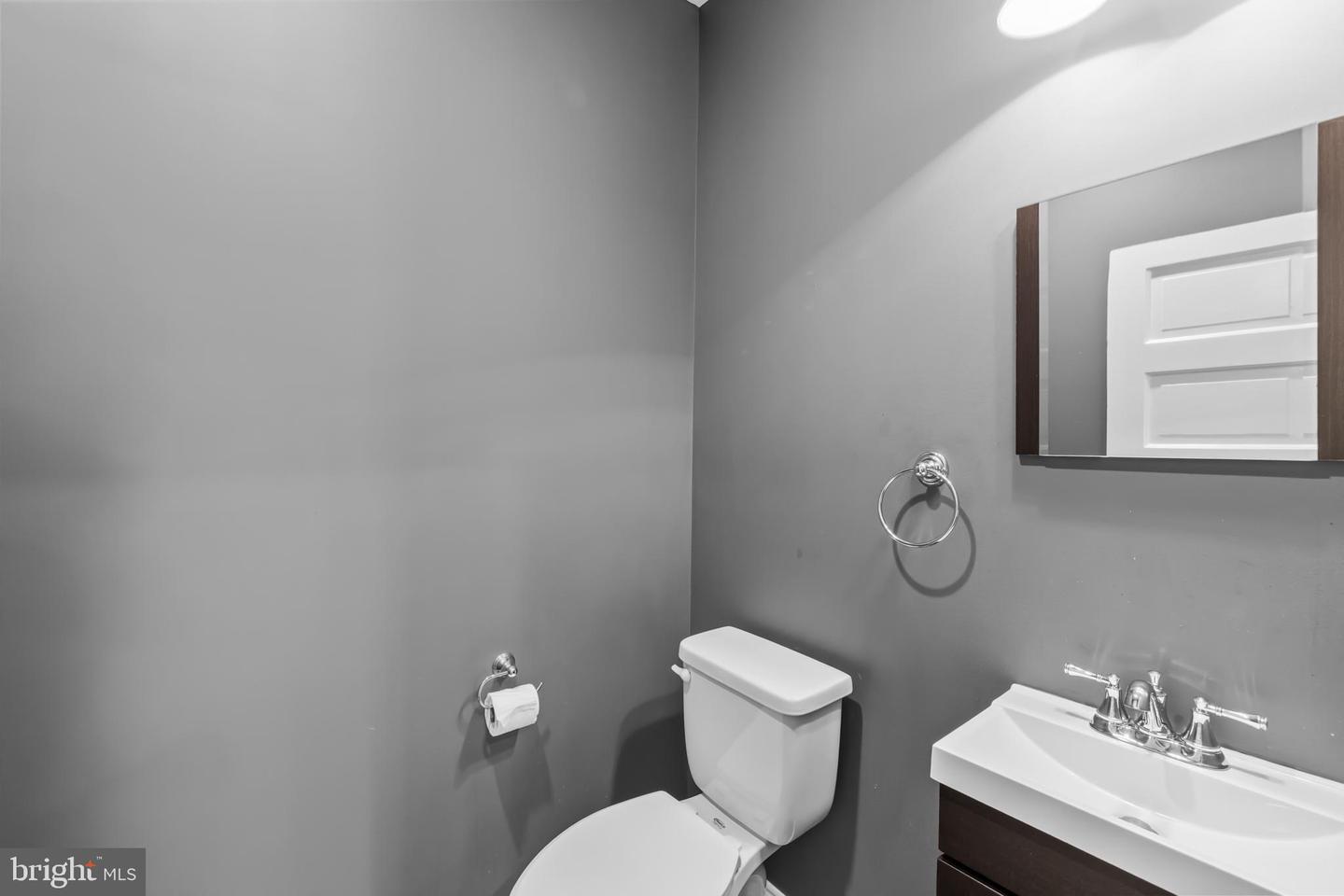 760 HOBART PL NW, WASHINGTON, District Of Columbia 20001, 3 Bedrooms Bedrooms, ,2 BathroomsBathrooms,Residential,For sale,760 HOBART PL NW,DCDC2214024 MLS # DCDC2214024