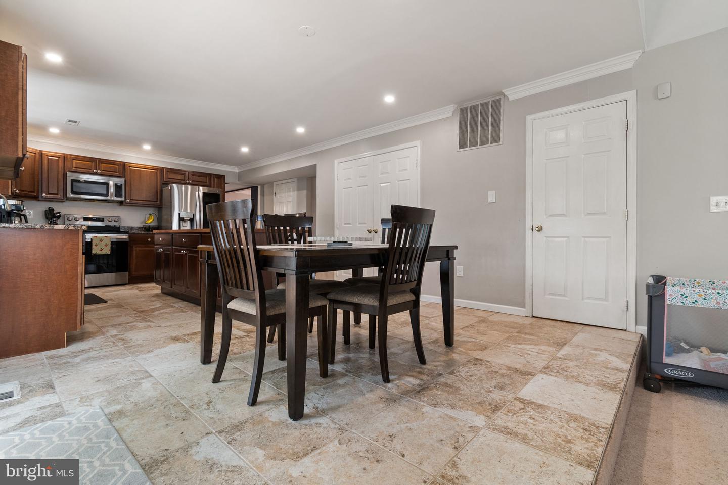10195 WISTLEWOOD CT, MANASSAS, Virginia 20110, 4 Bedrooms Bedrooms, ,3 BathroomsBathrooms,Residential,For sale,10195 WISTLEWOOD CT,VAMN2009156 MLS # VAMN2009156