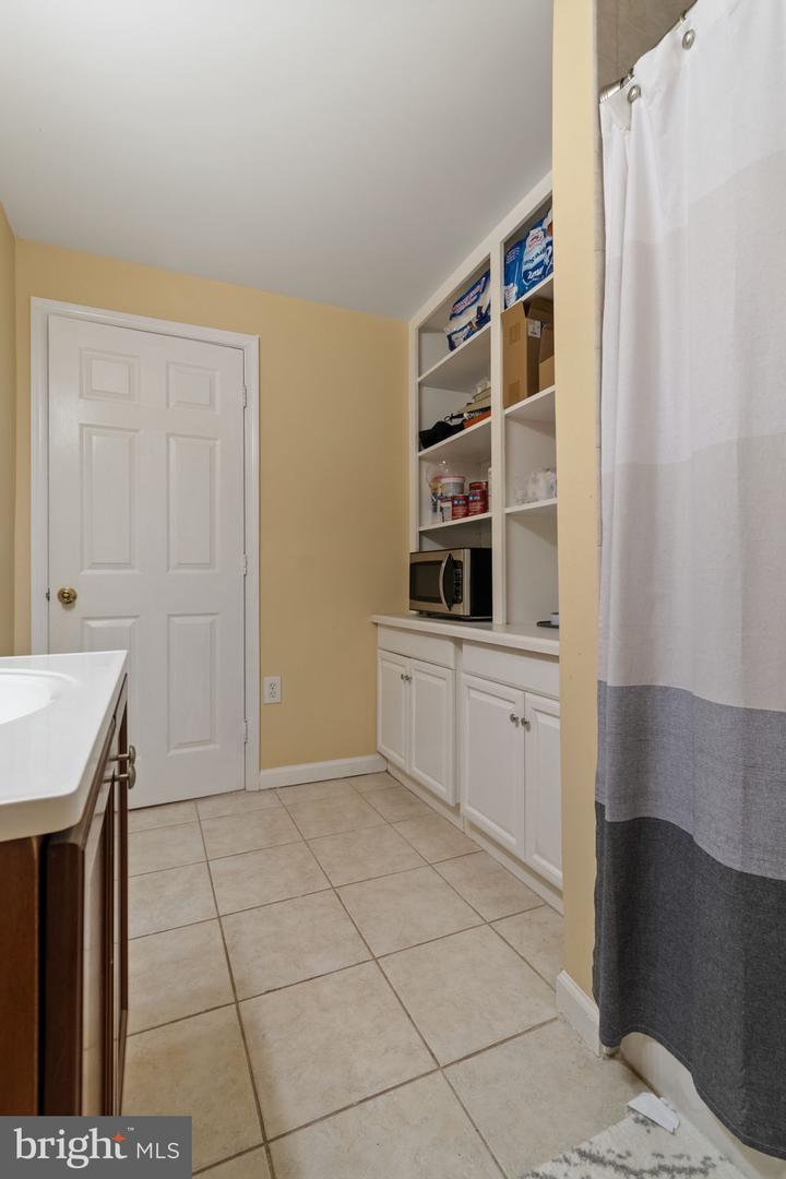 10195 WISTLEWOOD CT, MANASSAS, Virginia 20110, 4 Bedrooms Bedrooms, ,3 BathroomsBathrooms,Residential,For sale,10195 WISTLEWOOD CT,VAMN2009156 MLS # VAMN2009156