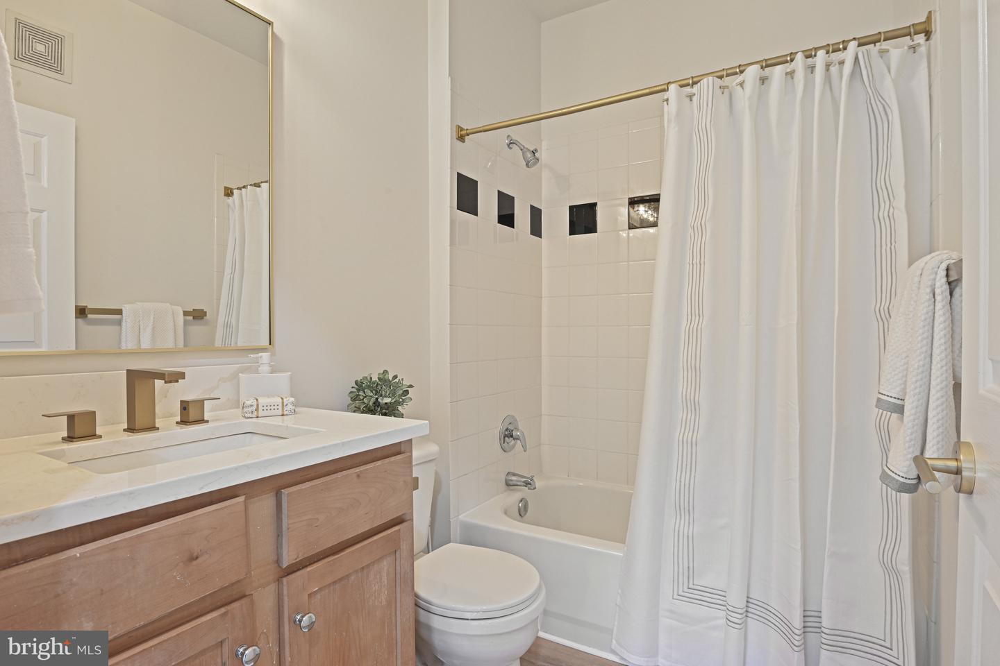 13371-T CONNOR DR #T, CENTREVILLE, Virginia 20120, 2 Bedrooms Bedrooms, ,2 BathroomsBathrooms,Residential,For sale,13371-T CONNOR DR #T,VAFX2259870 MLS # VAFX2259870