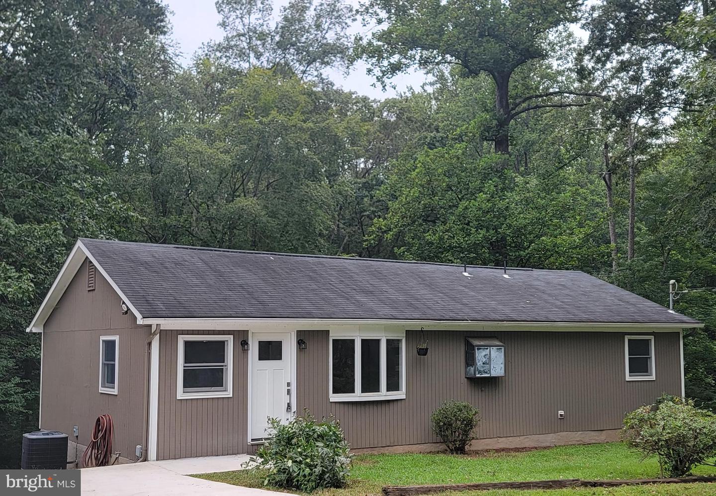 12050 LESTER RD, MANASSAS, Virginia 20112, 3 Bedrooms Bedrooms, ,2 BathroomsBathrooms,Residential,For sale,12050 LESTER RD,VAPW2100944 MLS # VAPW2100944