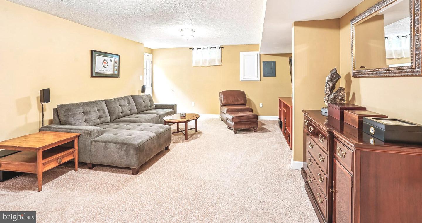 6315 DRILL FIELD CT, CENTREVILLE, Virginia 20121, 4 Bedrooms Bedrooms, 18 Rooms Rooms,4 BathroomsBathrooms,Residential,For sale,6315 DRILL FIELD CT,VAFX2259912 MLS # VAFX2259912