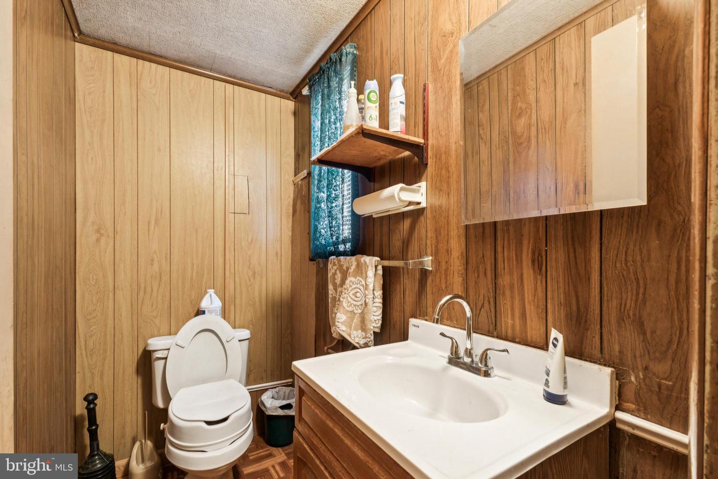 1328 W ST NE, WASHINGTON, District Of Columbia 20018, 3 Bedrooms Bedrooms, ,1 BathroomBathrooms,Residential,For sale,1328 W ST NE,DCDC2214134 MLS # DCDC2214134