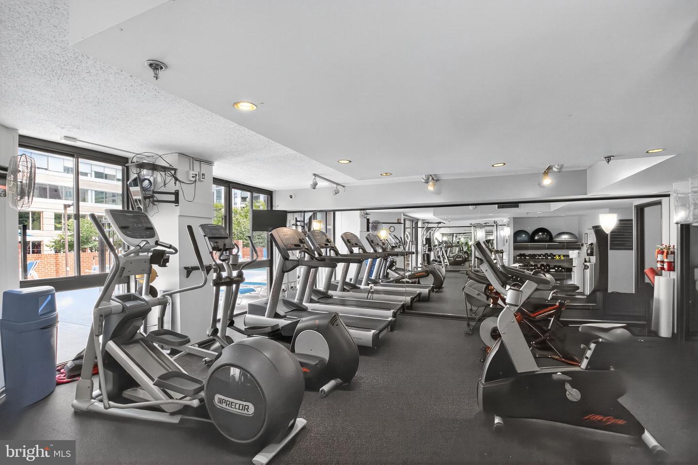 1001 N RANDOLPH ST #418, ARLINGTON, Virginia 22201, 1 Bedroom Bedrooms, ,1 BathroomBathrooms,Residential,For sale,1001 N RANDOLPH ST #418,VAAR2062012 MLS # VAAR2062012