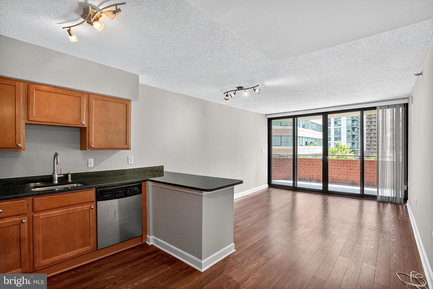 1001 N RANDOLPH ST #418, ARLINGTON, Virginia 22201, 1 Bedroom Bedrooms, ,1 BathroomBathrooms,Residential,For sale,1001 N RANDOLPH ST #418,VAAR2062012 MLS # VAAR2062012