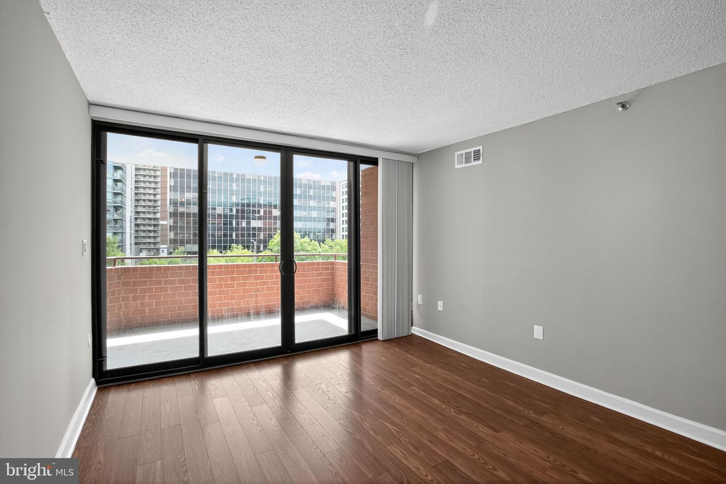 1001 N RANDOLPH ST #418, ARLINGTON, Virginia 22201, 1 Bedroom Bedrooms, ,1 BathroomBathrooms,Residential,For sale,1001 N RANDOLPH ST #418,VAAR2062012 MLS # VAAR2062012