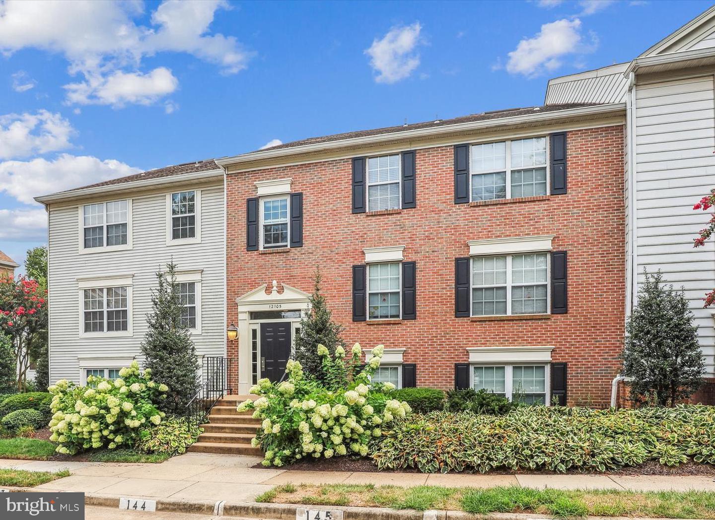12105 GREENWAY CT #201, FAIRFAX, Virginia 22033, 3 Bedrooms Bedrooms, ,2 BathroomsBathrooms,Residential,For sale,12105 GREENWAY CT #201,VAFX2259972 MLS # VAFX2259972