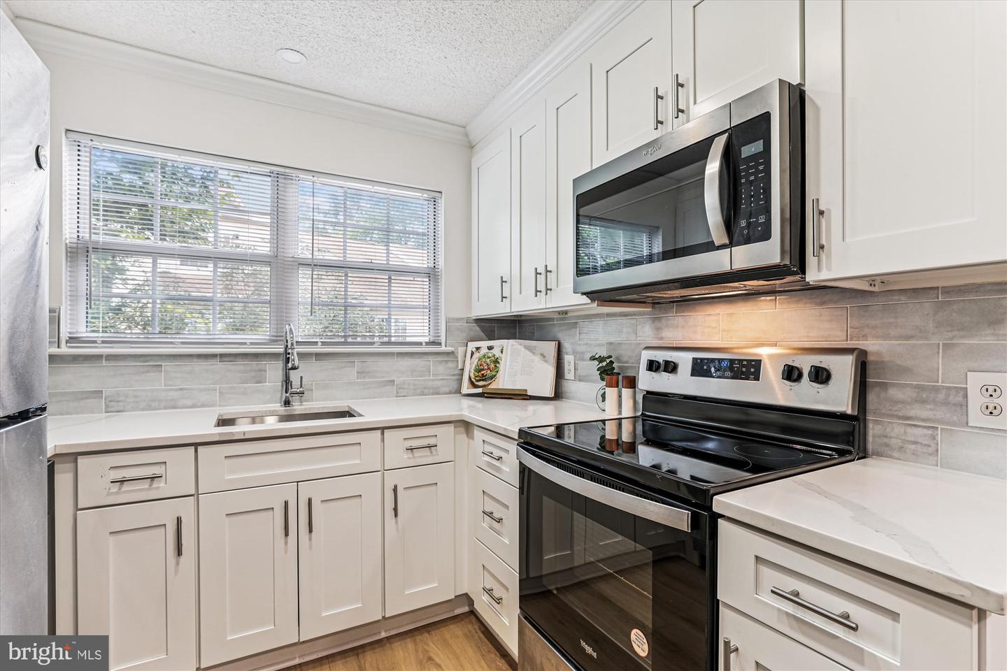 12105 GREENWAY CT #201, FAIRFAX, Virginia 22033, 3 Bedrooms Bedrooms, ,2 BathroomsBathrooms,Residential,For sale,12105 GREENWAY CT #201,VAFX2259972 MLS # VAFX2259972