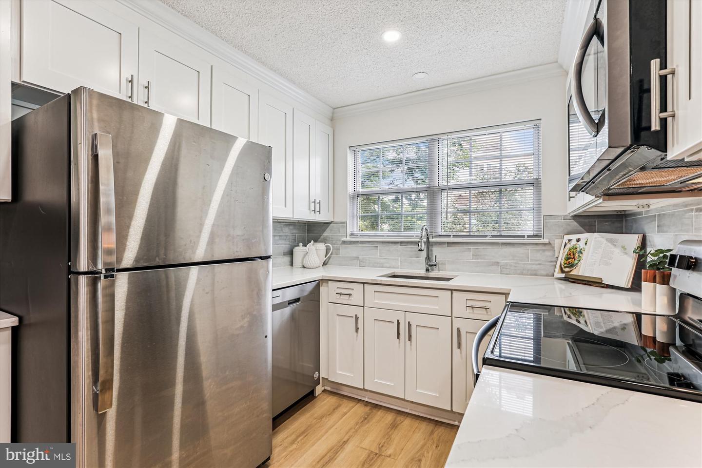 12105 GREENWAY CT #201, FAIRFAX, Virginia 22033, 3 Bedrooms Bedrooms, ,2 BathroomsBathrooms,Residential,For sale,12105 GREENWAY CT #201,VAFX2259972 MLS # VAFX2259972