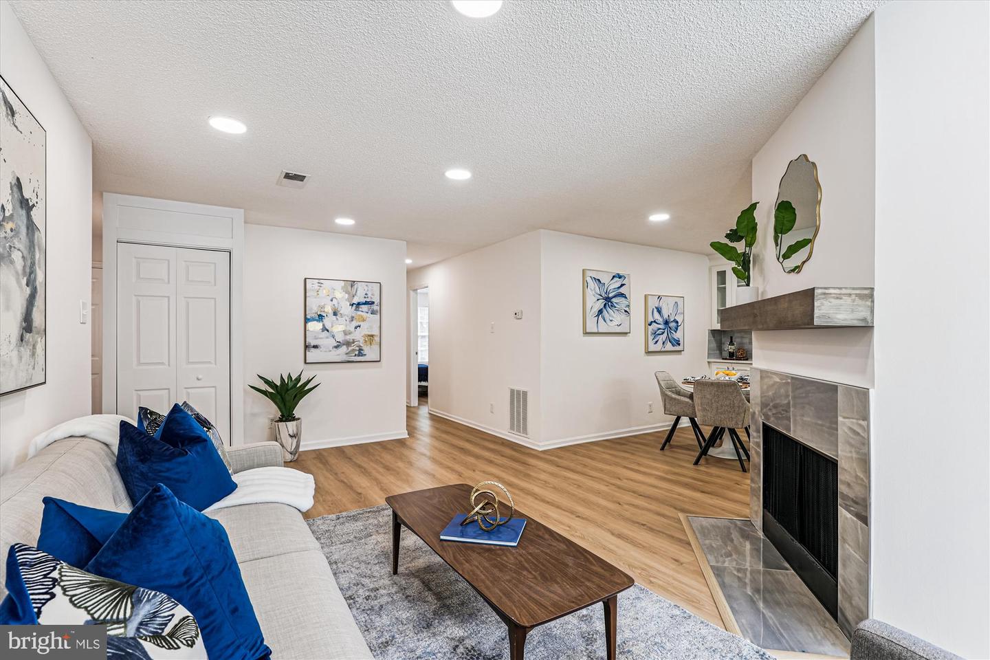 12105 GREENWAY CT #201, FAIRFAX, Virginia 22033, 3 Bedrooms Bedrooms, ,2 BathroomsBathrooms,Residential,For sale,12105 GREENWAY CT #201,VAFX2259972 MLS # VAFX2259972