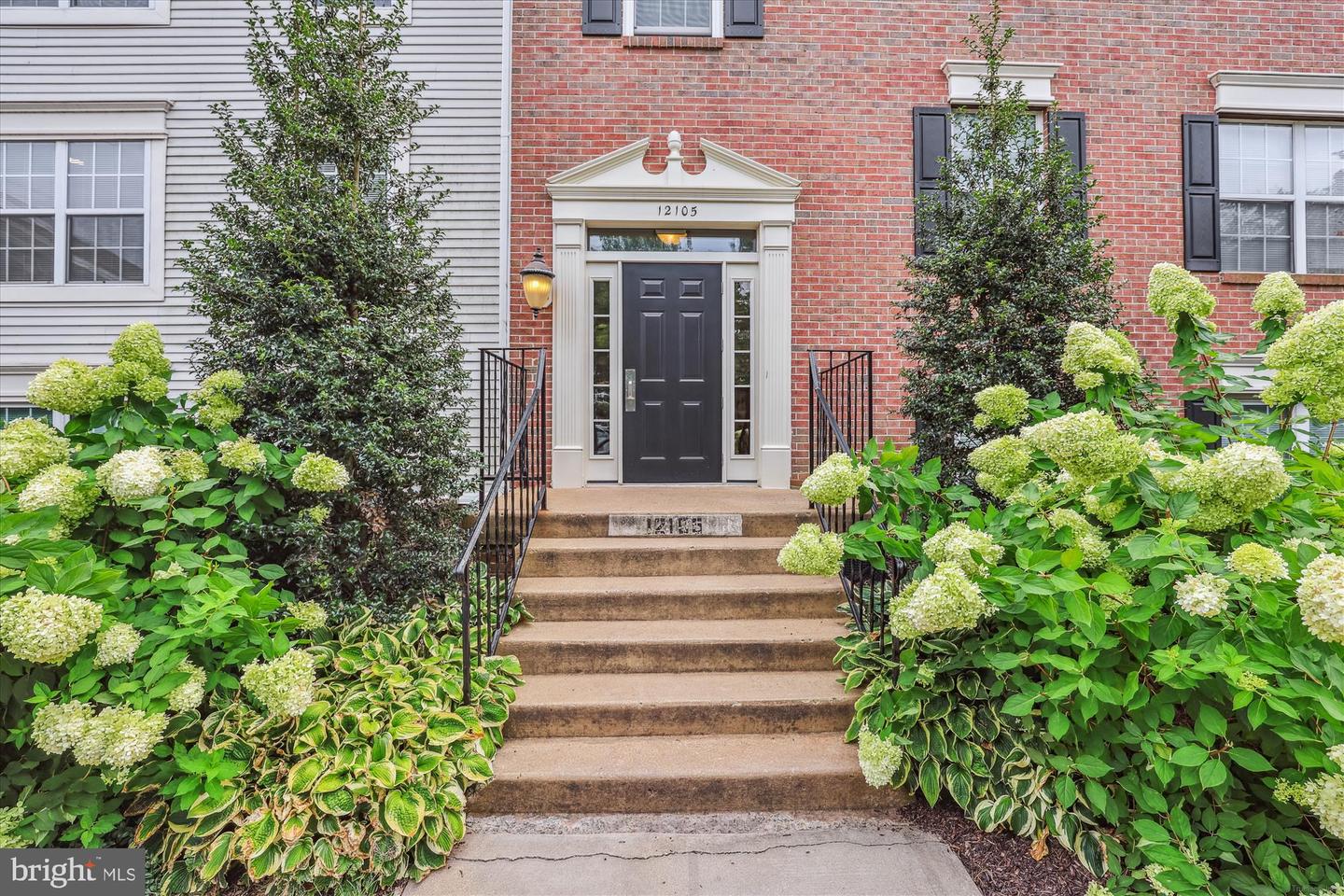 12105 GREENWAY CT #201, FAIRFAX, Virginia 22033, 3 Bedrooms Bedrooms, ,2 BathroomsBathrooms,Residential,For sale,12105 GREENWAY CT #201,VAFX2259972 MLS # VAFX2259972