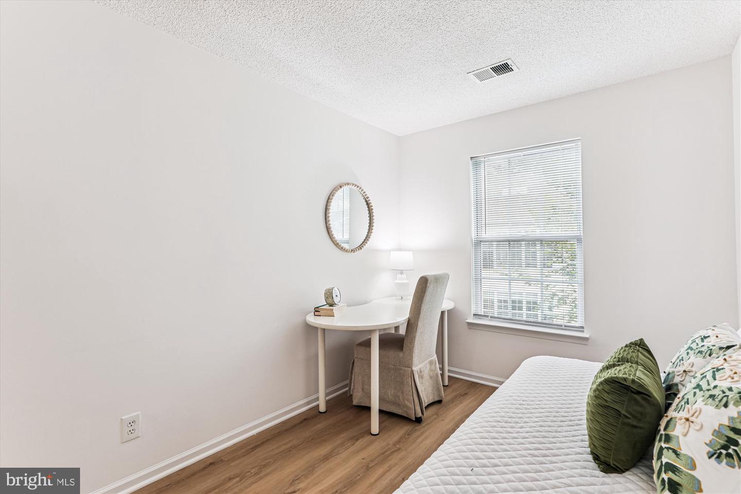 12105 GREENWAY CT #201, FAIRFAX, Virginia 22033, 3 Bedrooms Bedrooms, ,2 BathroomsBathrooms,Residential,For sale,12105 GREENWAY CT #201,VAFX2259972 MLS # VAFX2259972