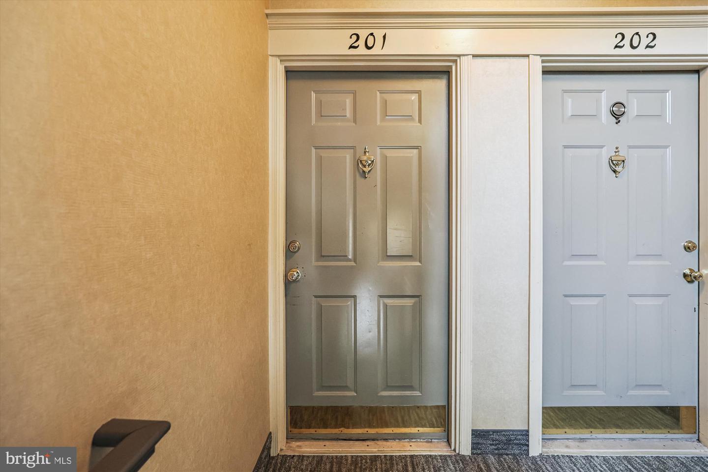 12105 GREENWAY CT #201, FAIRFAX, Virginia 22033, 3 Bedrooms Bedrooms, ,2 BathroomsBathrooms,Residential,For sale,12105 GREENWAY CT #201,VAFX2259972 MLS # VAFX2259972