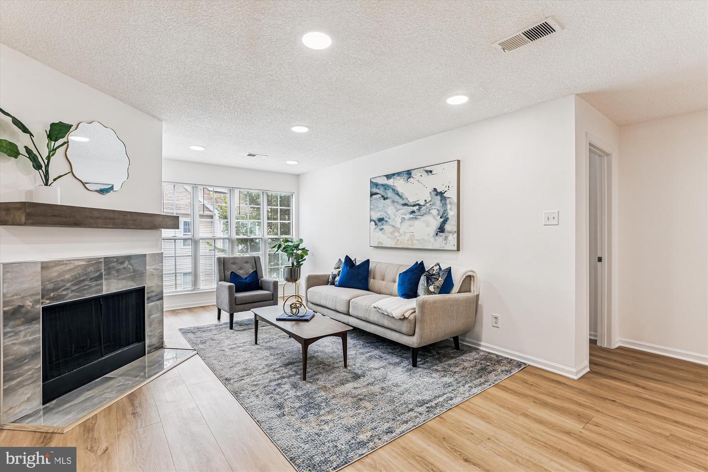 12105 GREENWAY CT #201, FAIRFAX, Virginia 22033, 3 Bedrooms Bedrooms, ,2 BathroomsBathrooms,Residential,For sale,12105 GREENWAY CT #201,VAFX2259972 MLS # VAFX2259972