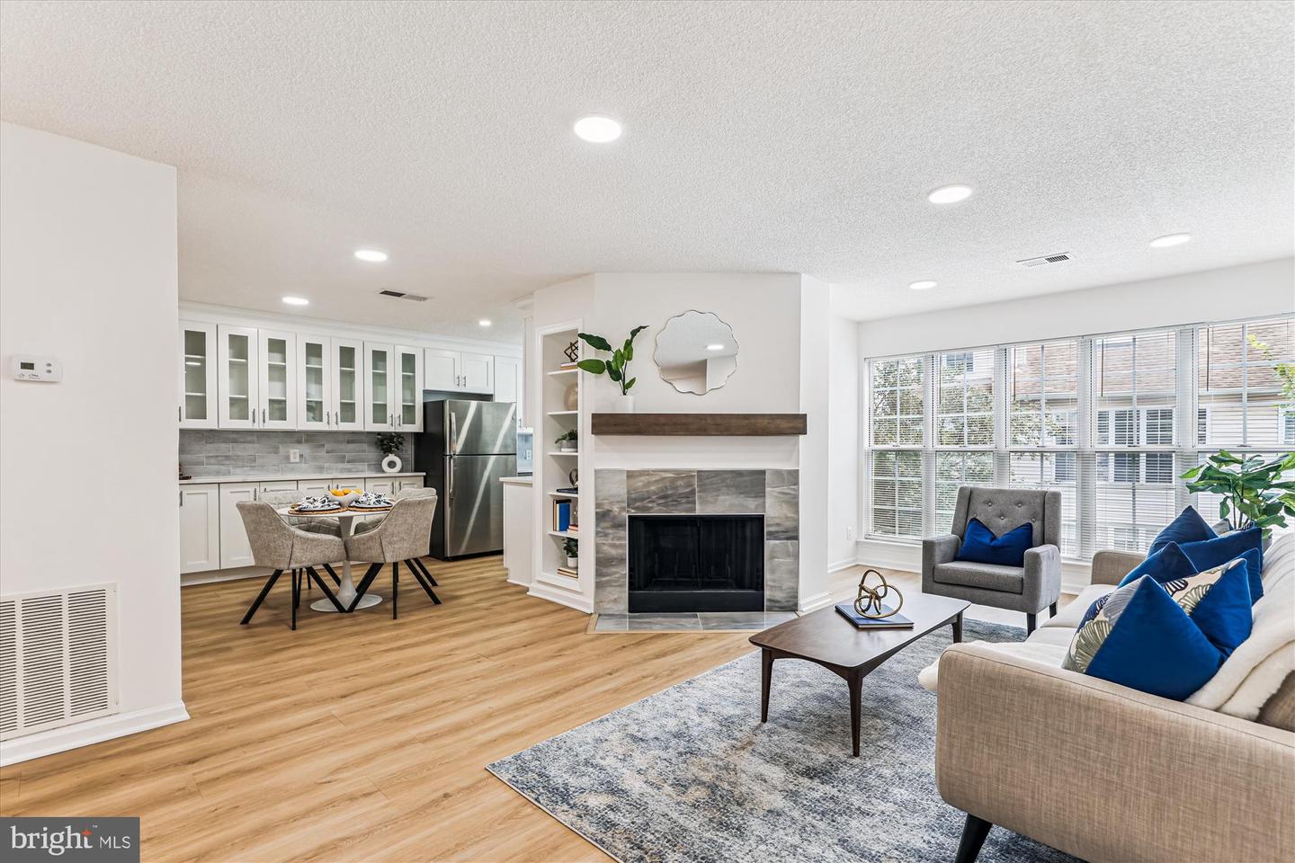 12105 GREENWAY CT #201, FAIRFAX, Virginia 22033, 3 Bedrooms Bedrooms, ,2 BathroomsBathrooms,Residential,For sale,12105 GREENWAY CT #201,VAFX2259972 MLS # VAFX2259972