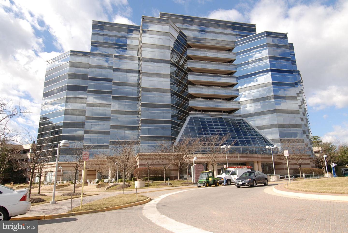 12105 GREENWAY CT #201, FAIRFAX, Virginia 22033, 3 Bedrooms Bedrooms, ,2 BathroomsBathrooms,Residential,For sale,12105 GREENWAY CT #201,VAFX2259972 MLS # VAFX2259972