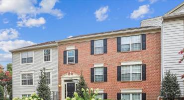 12105 GREENWAY CT #201, FAIRFAX, Virginia 22033, 3 Bedrooms Bedrooms, ,2 BathroomsBathrooms,Residential,For sale,12105 GREENWAY CT #201,VAFX2259972 MLS # VAFX2259972