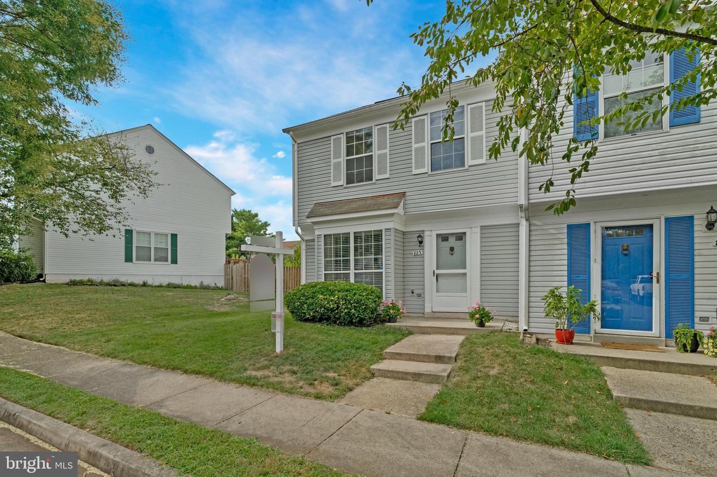 823 SMARTTS LN NE, LEESBURG, Virginia 20176, 3 Bedrooms Bedrooms, ,2 BathroomsBathrooms,Residential,For sale,823 SMARTTS LN NE,VALO2104158 MLS # VALO2104158