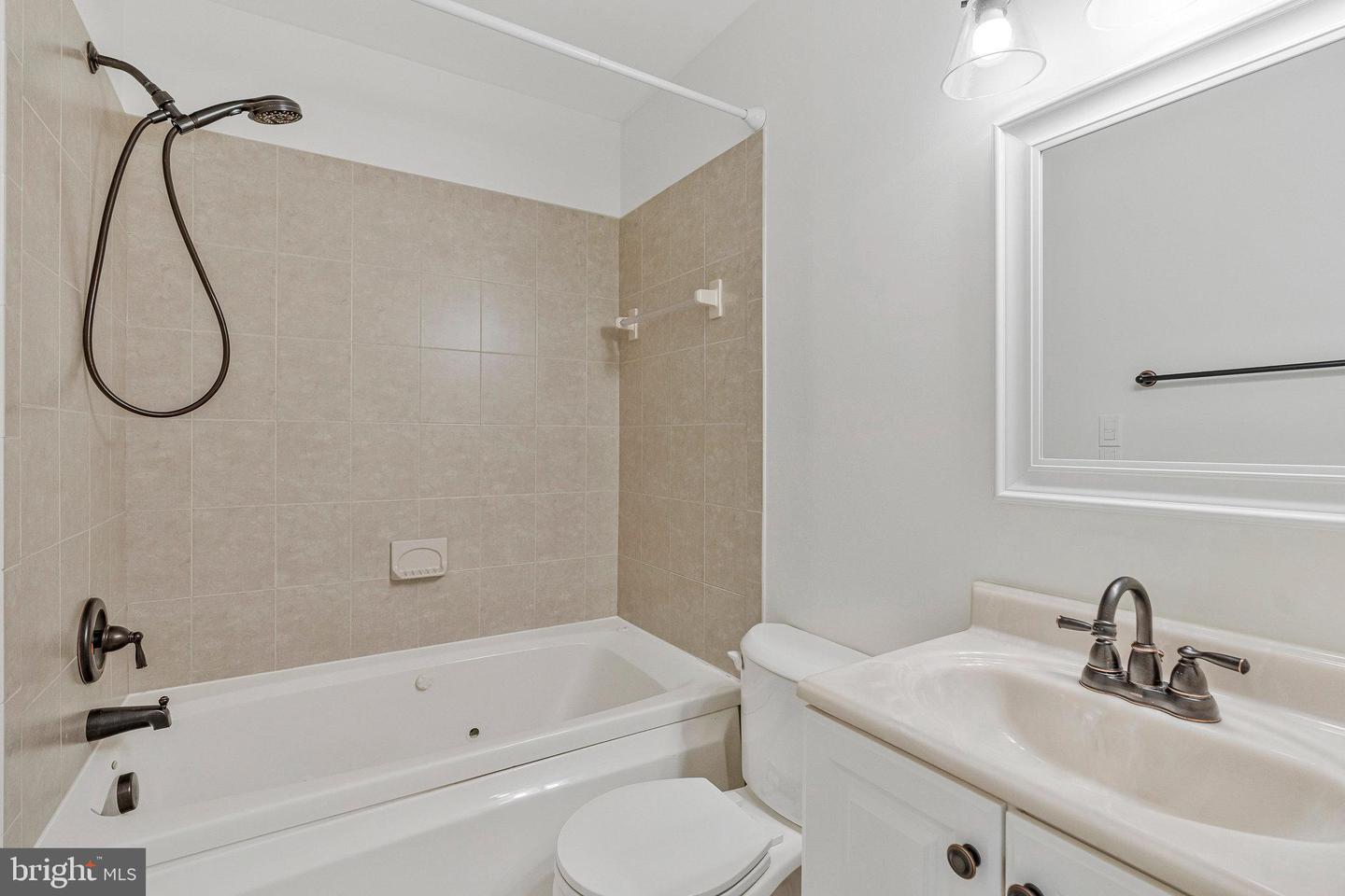823 SMARTTS LN NE, LEESBURG, Virginia 20176, 3 Bedrooms Bedrooms, ,2 BathroomsBathrooms,Residential,For sale,823 SMARTTS LN NE,VALO2104158 MLS # VALO2104158