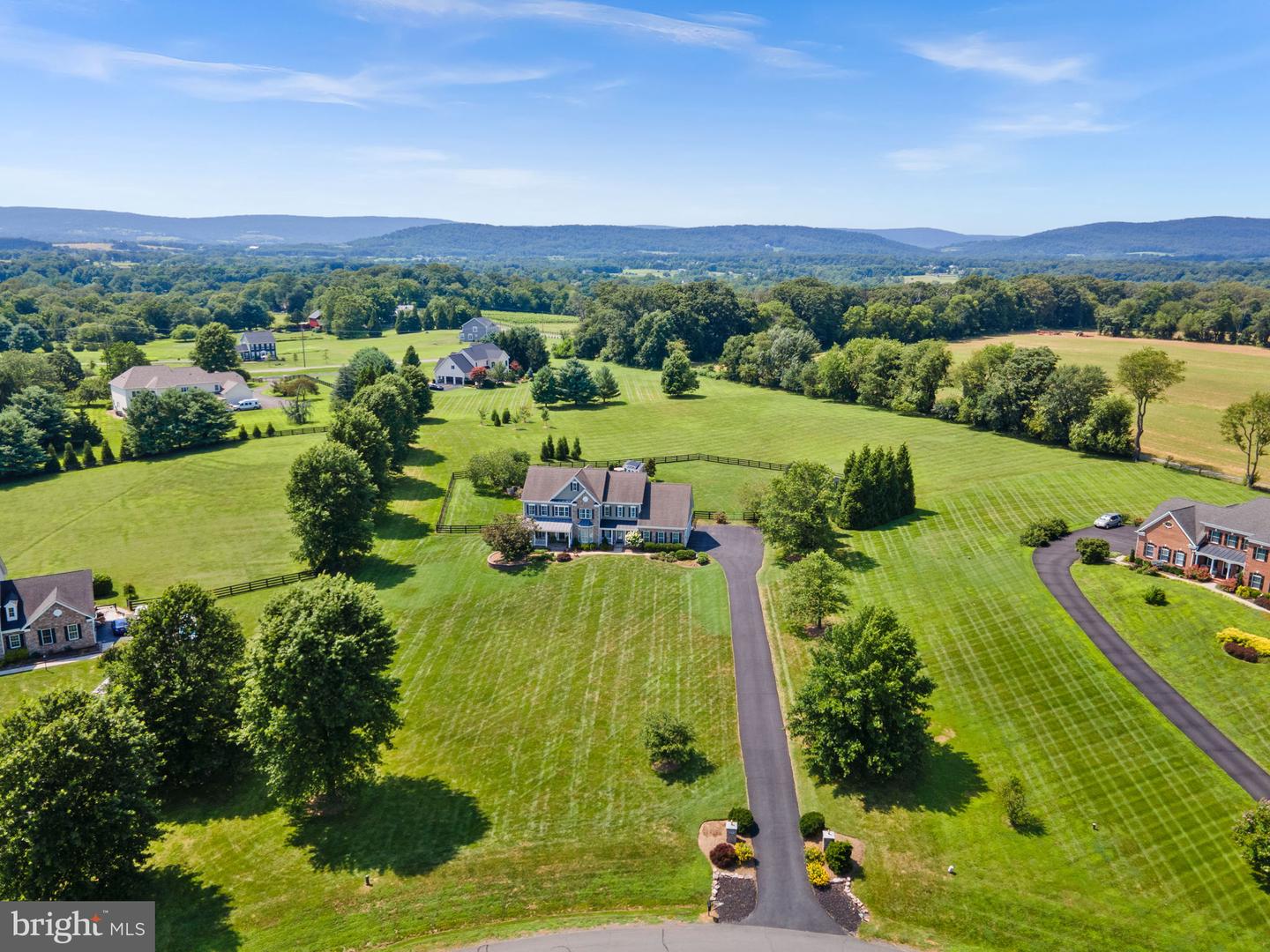 16534 GOLDENCREST CIR, PURCELLVILLE, Virginia 20132, 4 Bedrooms Bedrooms, ,4 BathroomsBathrooms,Residential,For sale,16534 GOLDENCREST CIR,VALO2104162 MLS # VALO2104162