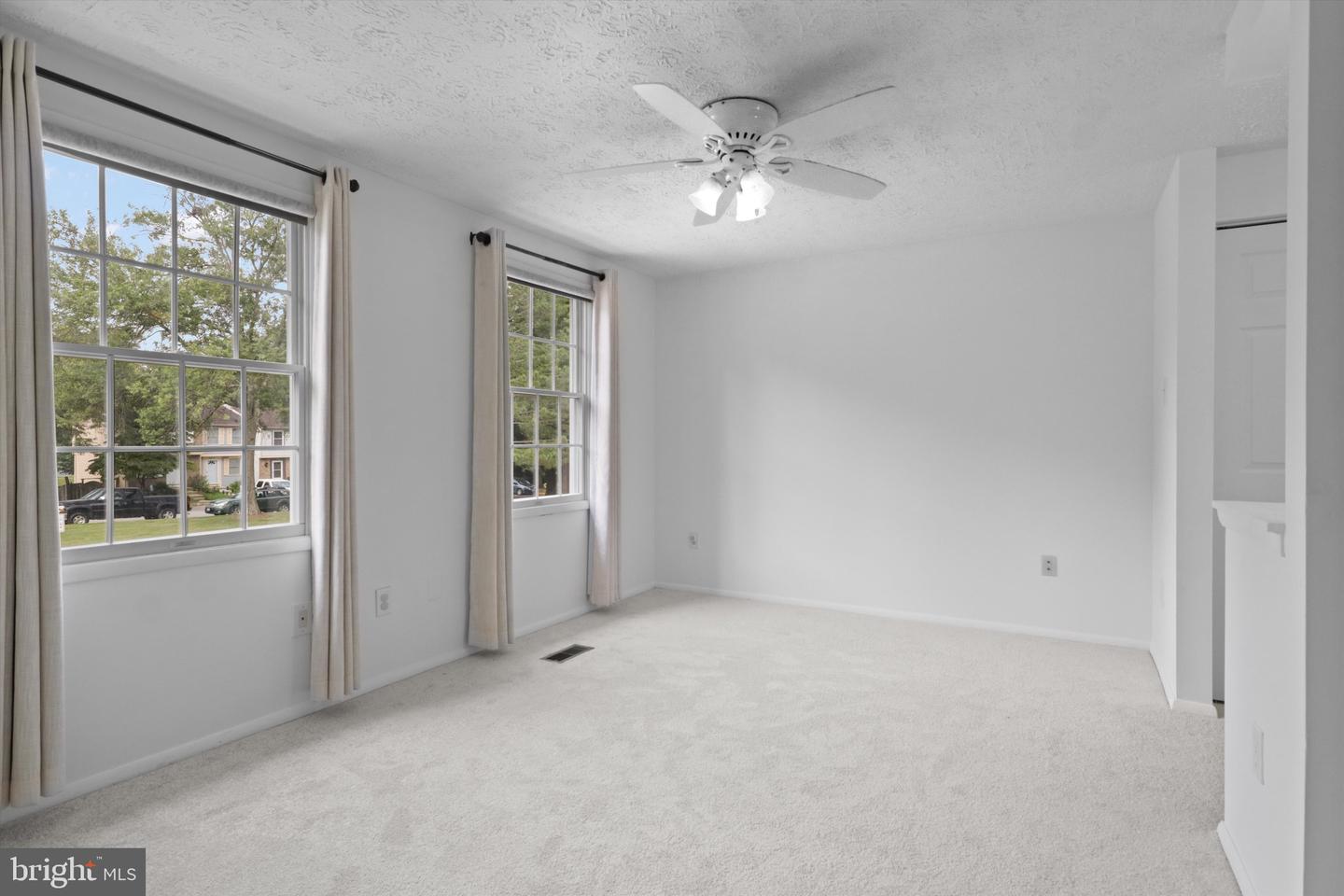 8770 KANAWHA, LORTON, Virginia 22079, 2 Bedrooms Bedrooms, 4 Rooms Rooms,2 BathroomsBathrooms,Residential,For sale,8770 KANAWHA,VAFX2260058 MLS # VAFX2260058