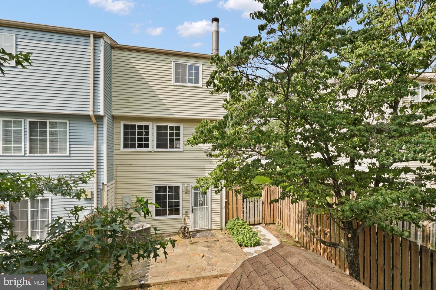 8770 KANAWHA, LORTON, Virginia 22079, 2 Bedrooms Bedrooms, 4 Rooms Rooms,2 BathroomsBathrooms,Residential,For sale,8770 KANAWHA,VAFX2260058 MLS # VAFX2260058
