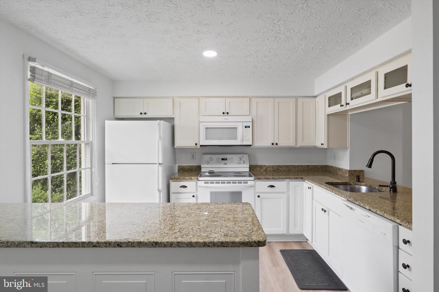 8770 KANAWHA, LORTON, Virginia 22079, 2 Bedrooms Bedrooms, 4 Rooms Rooms,2 BathroomsBathrooms,Residential,For sale,8770 KANAWHA,VAFX2260058 MLS # VAFX2260058