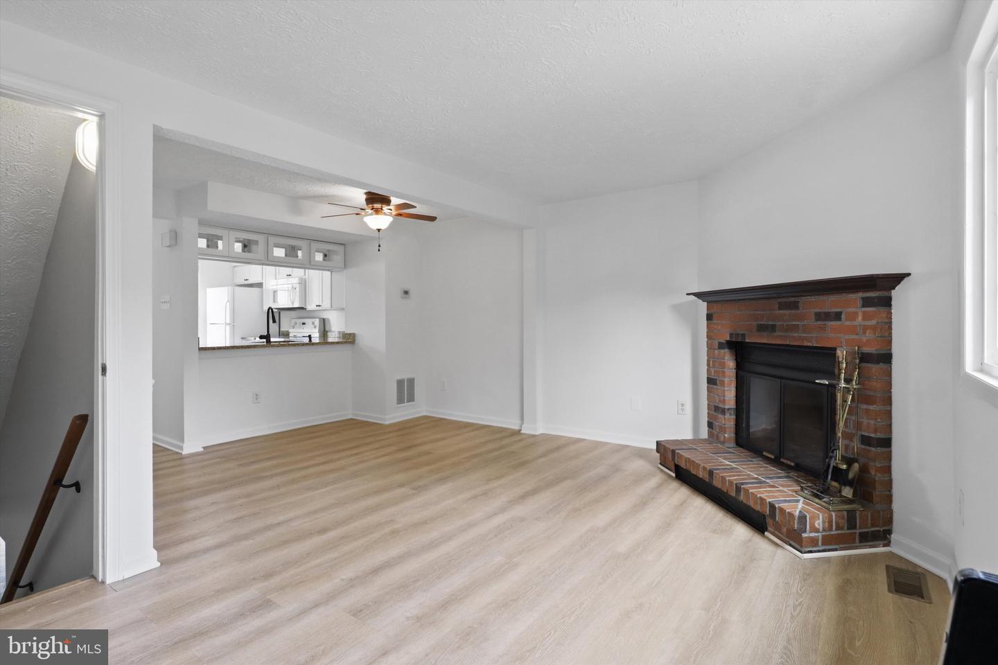 8770 KANAWHA, LORTON, Virginia 22079, 2 Bedrooms Bedrooms, 4 Rooms Rooms,2 BathroomsBathrooms,Residential,For sale,8770 KANAWHA,VAFX2260058 MLS # VAFX2260058