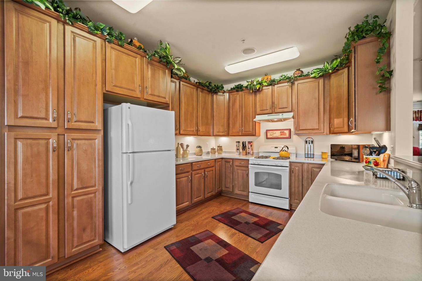 16820 NUTTAL OAK PL, WOODBRIDGE, Virginia 22191, 3 Bedrooms Bedrooms, ,2 BathroomsBathrooms,Residential,For sale,16820 NUTTAL OAK PL,VAPW2101204 MLS # VAPW2101204