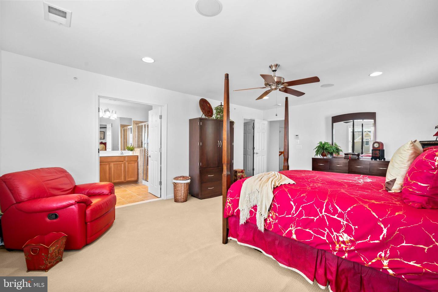 16820 NUTTAL OAK PL, WOODBRIDGE, Virginia 22191, 3 Bedrooms Bedrooms, ,2 BathroomsBathrooms,Residential,For sale,16820 NUTTAL OAK PL,VAPW2101204 MLS # VAPW2101204